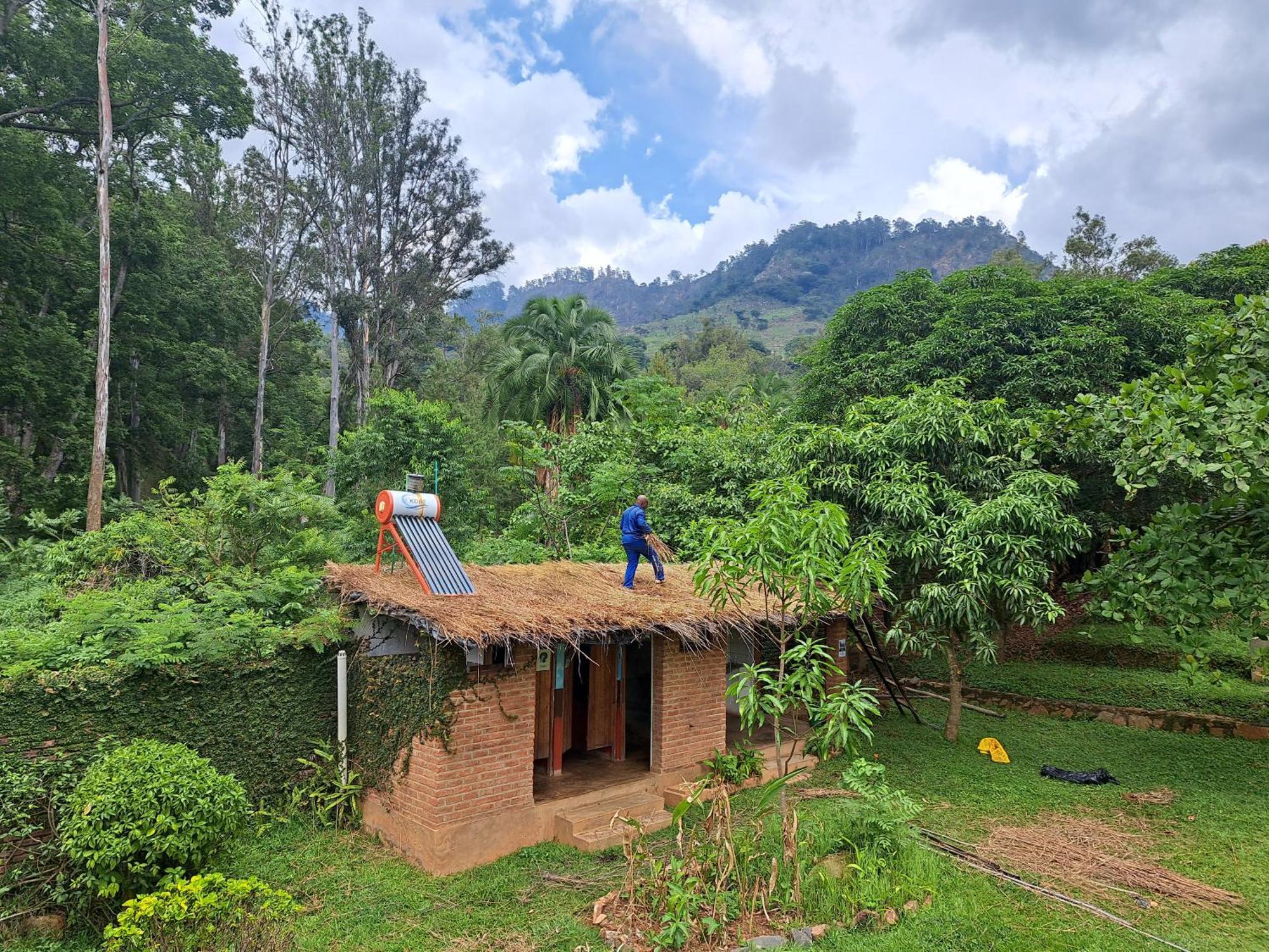 Blend Lodge And Kitchen - Pakachere Zomba Exterior photo
